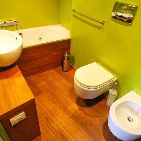 Milhouse Suites Sant'ambrogio شقة *